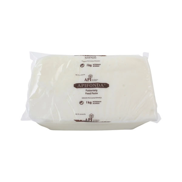 Apifonda foderdeg i vit plastpåse och gula kartonger i storlekarna 1 kg – används till bin.
