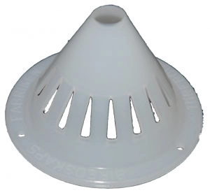 Vit plastbitömmare för montering i täckbräda eller tak, Ø 48 mm, höjd 25 mm.