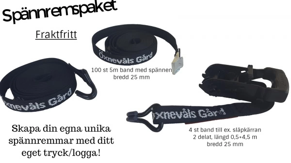 Spännremspaket med svarta remmar, metallspänne och vitt tryck ”Öxnevåls Gård”. Innehåller 100 st 5 m remmar och 4 st tvådelade släpband.