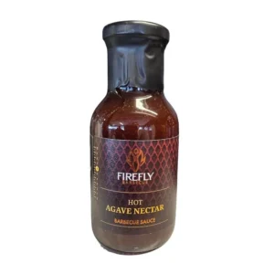 Flaska med Hot Agave Nectar Firefly – söt och het vegansk BBQ-sås.