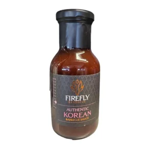 Flaska med Authentic Korean BBQ Firefly-sås för grillning och asiatiska BBQ-rätter.